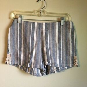 Ethereal by paper crane small blue and white short‎
